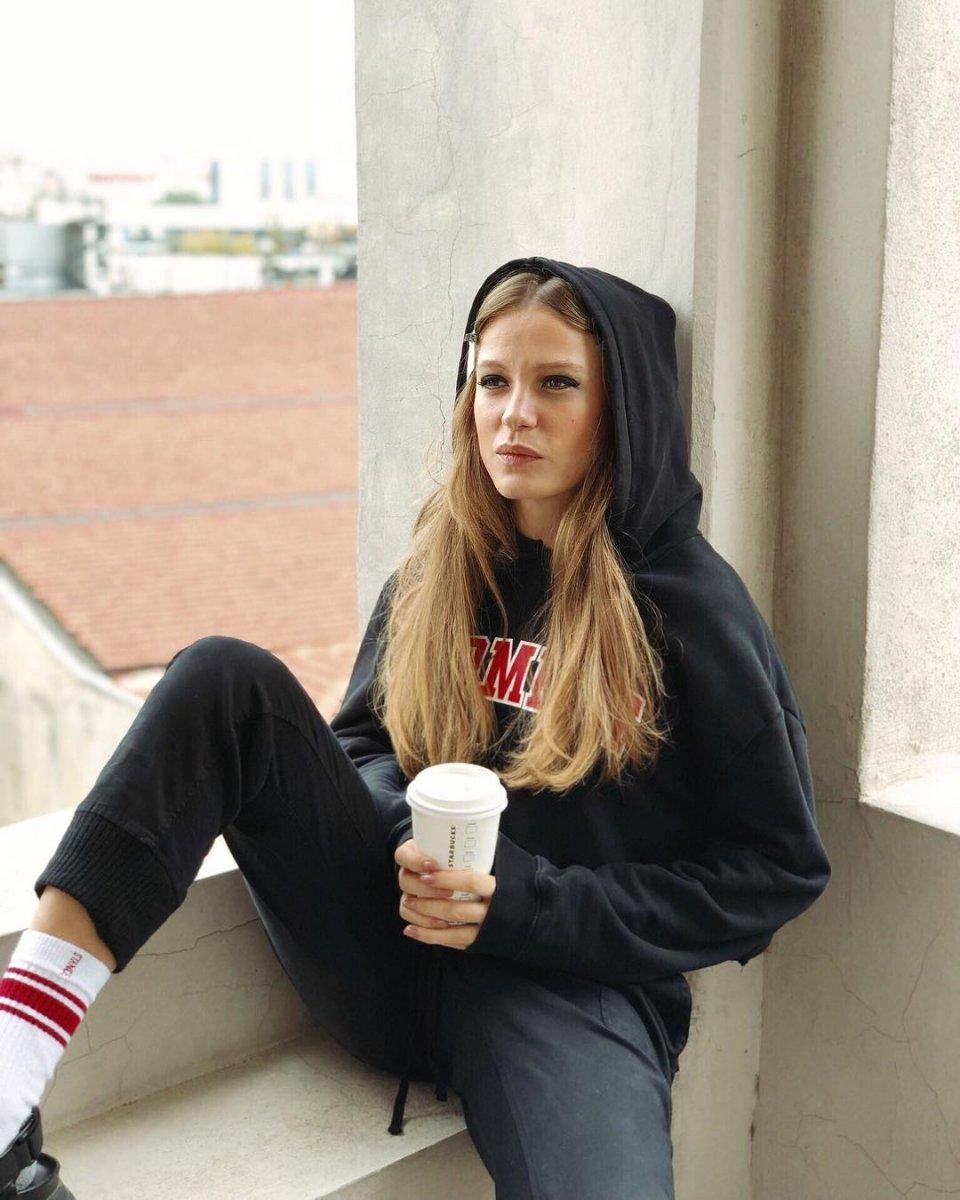 Serenay Sarıkaya: Bergen, Farah'a kısmetmiş