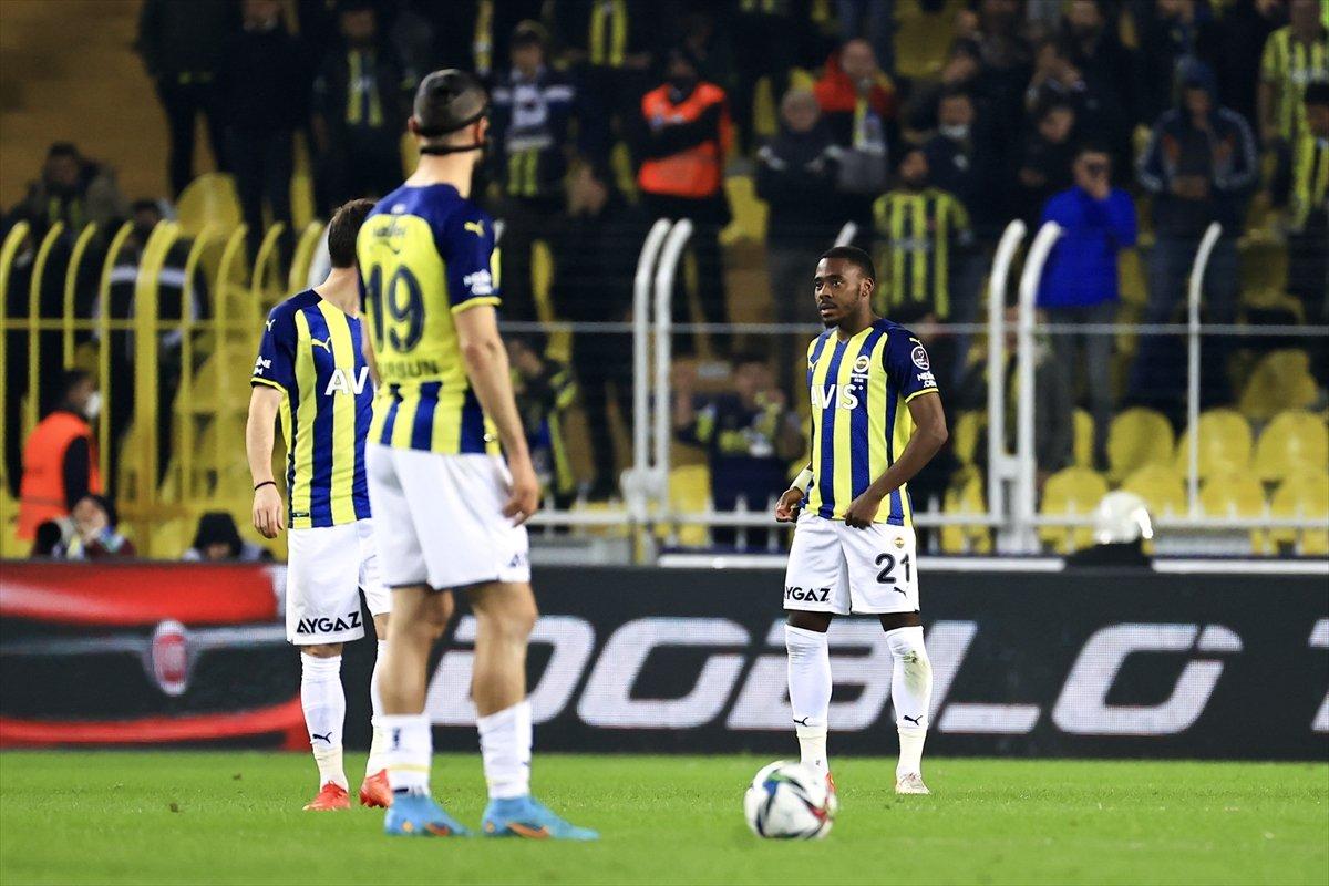 Fenerbahçe, Trabzonspor ile berabere kaldı