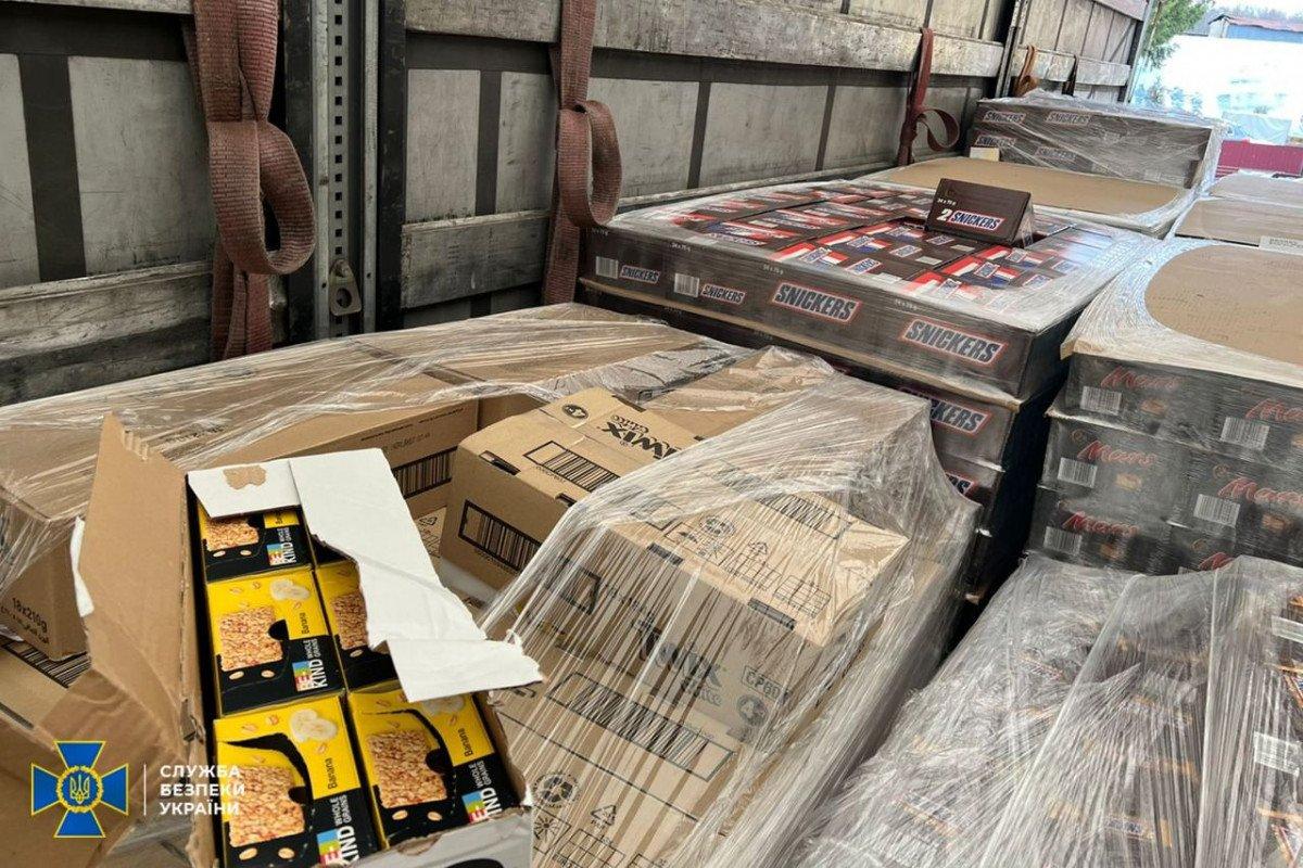 Ukrayna'da, insani yardım diye ülkeye kaçak ürünler sokanlar yakalandı