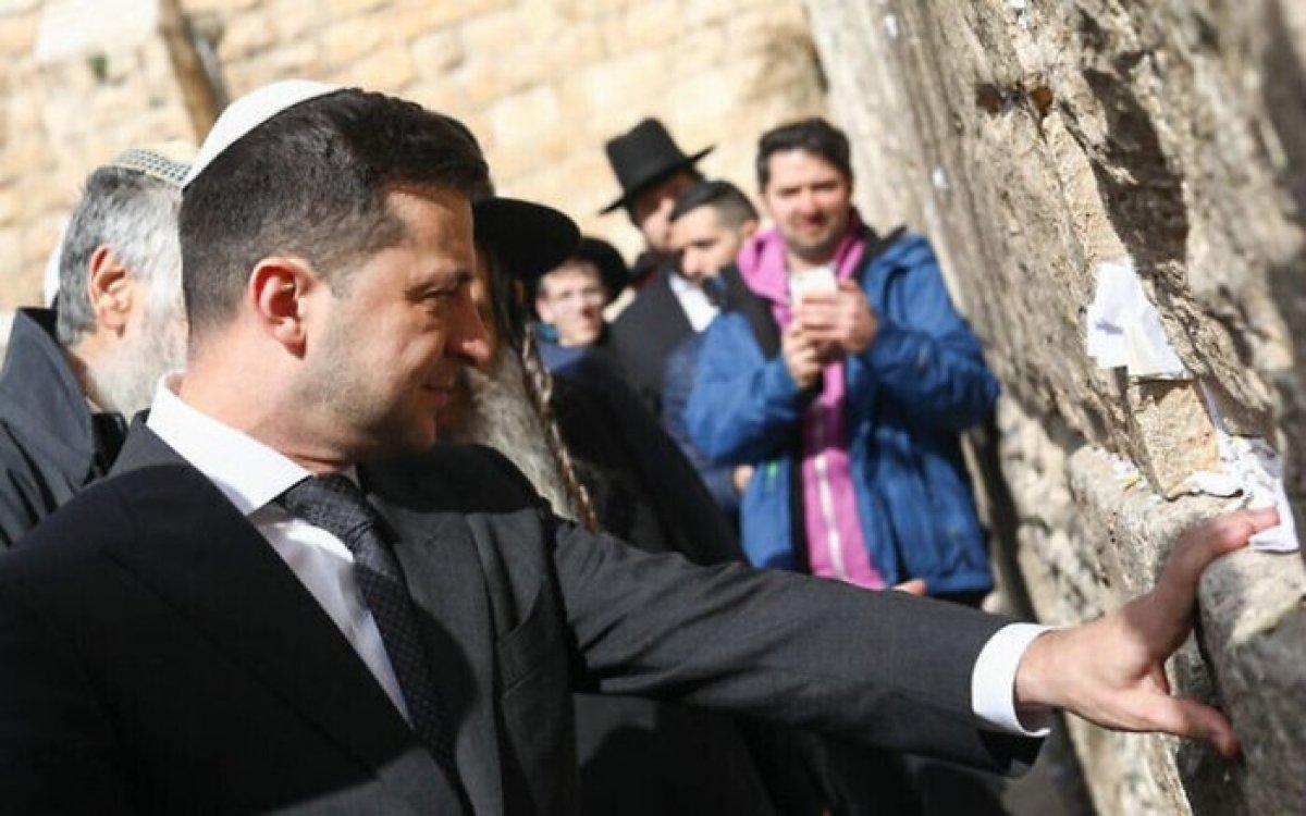 Vakanüvis, Zelensky ve Putin'in devlet başkanlığına giden sürecini yazdı