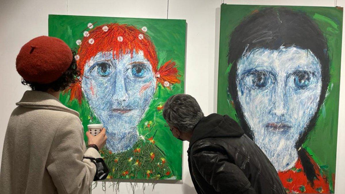 Deniz Karakurt Şekerci'nin 'Deniz Hikayesi' sergisi sanatseverlerle buluştu