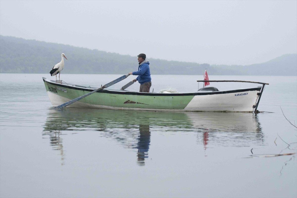 Yaren leylek ile balıkçı Adem Yılmaz'ın 11'inci buluşması