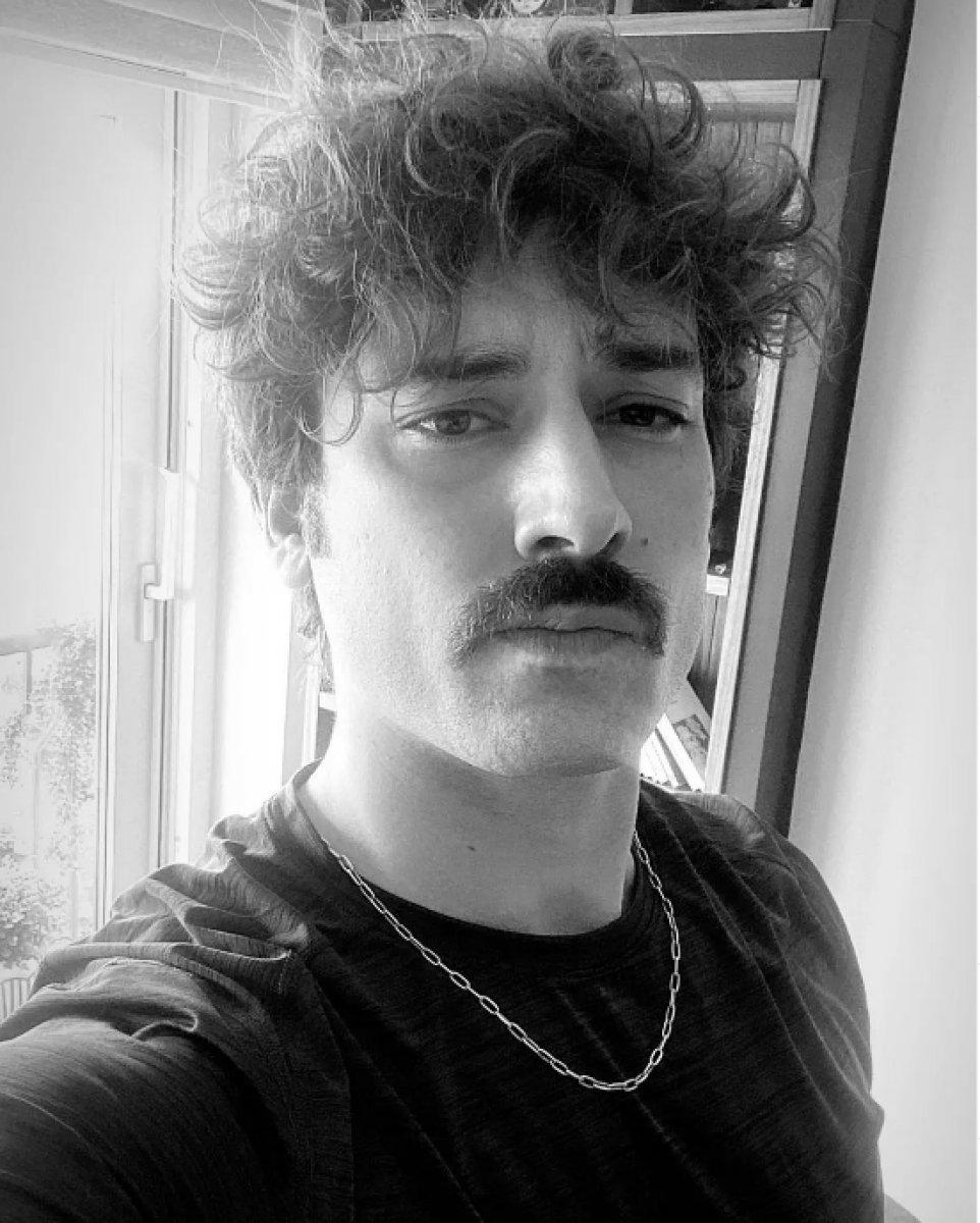 Alp Navruz, imaj değiştirdi