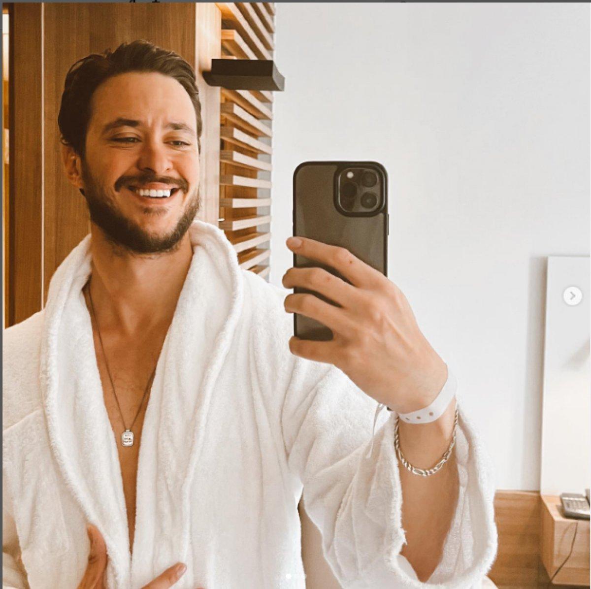 Pelin Akil eşi Anıl Altan'ın bornozlu pozuna tepki gösterdi