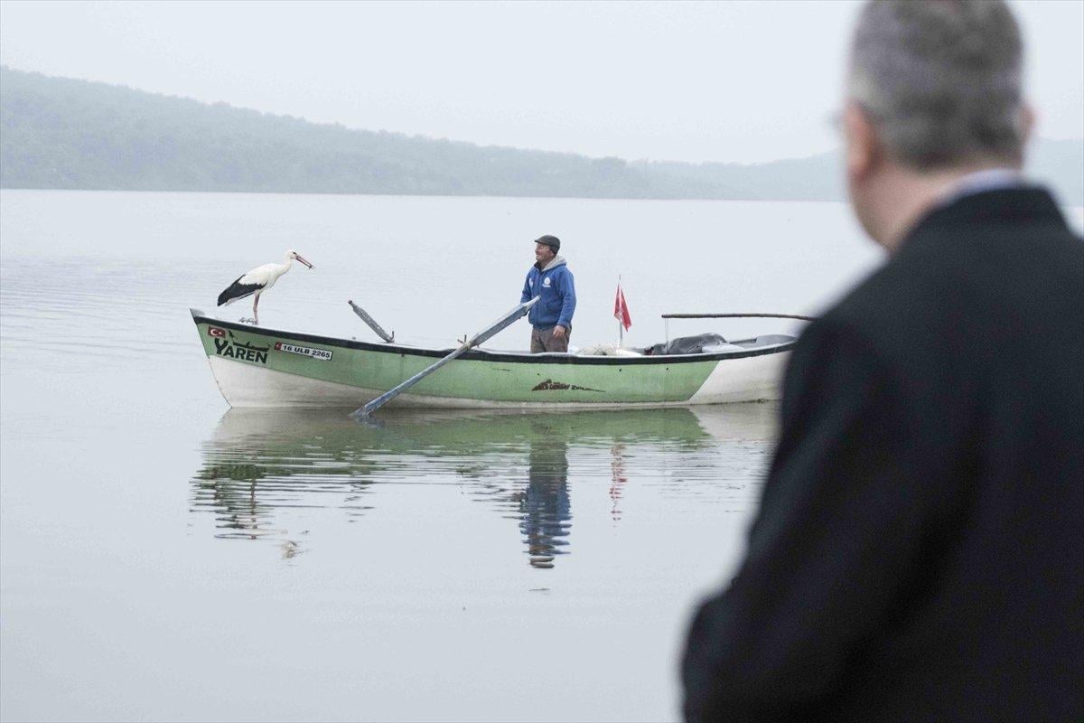 Yaren leylek ile balıkçı Adem Yılmaz'ın 11'inci buluşması