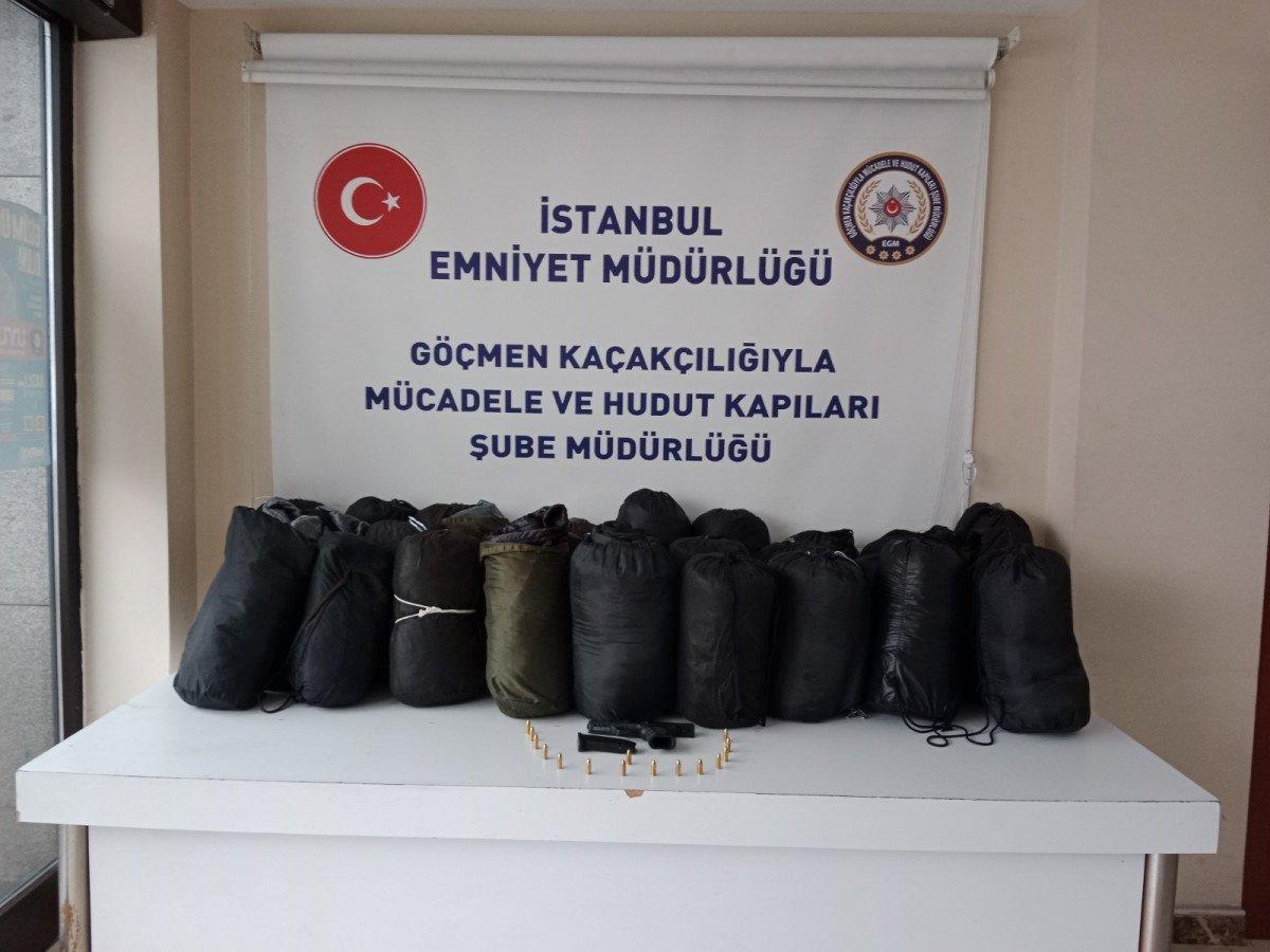 Fatih'te 90 göçmen yakayı ele verdi