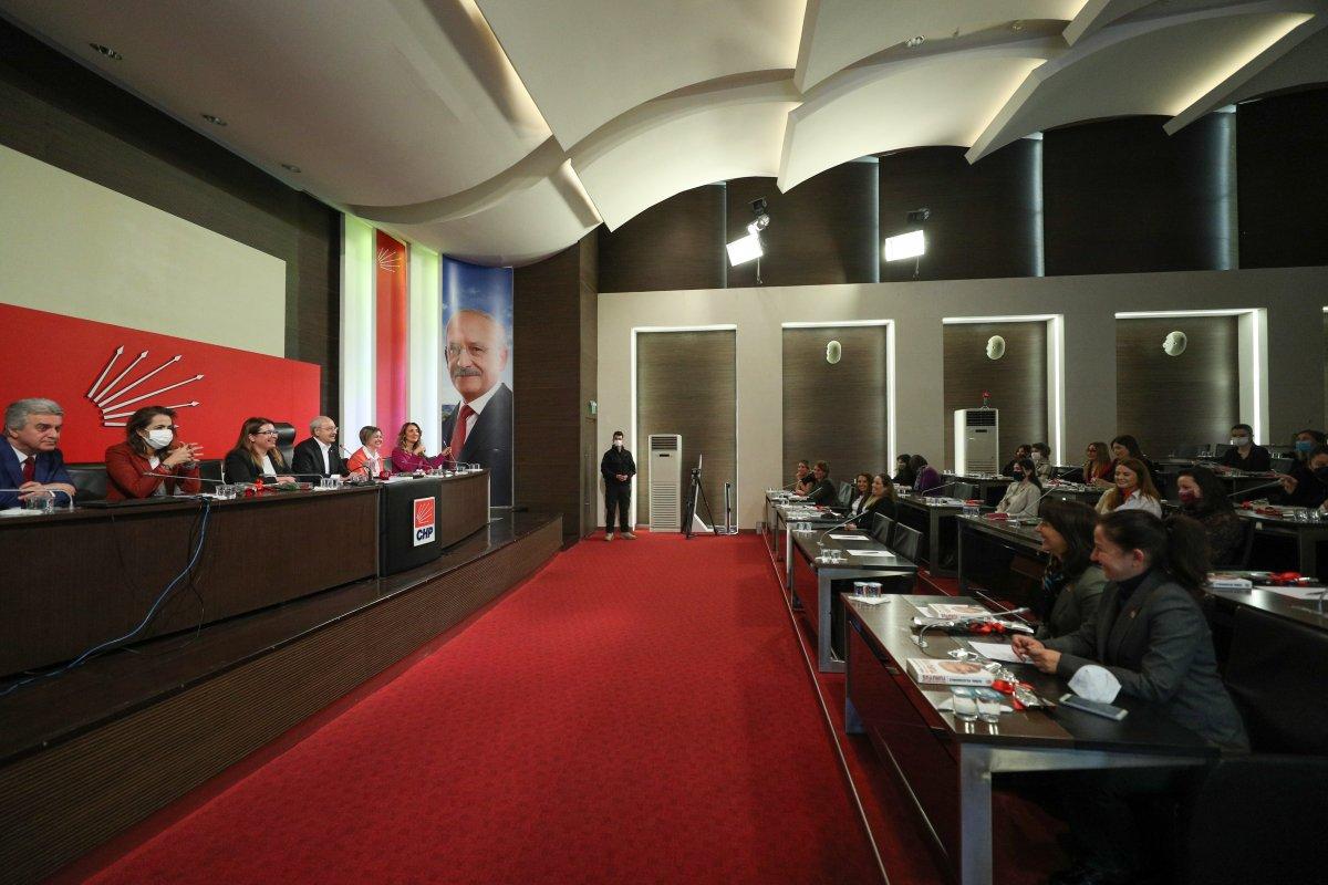 Kemal Kılıçdaroğlu, CHP’li kadınlarla buluştu