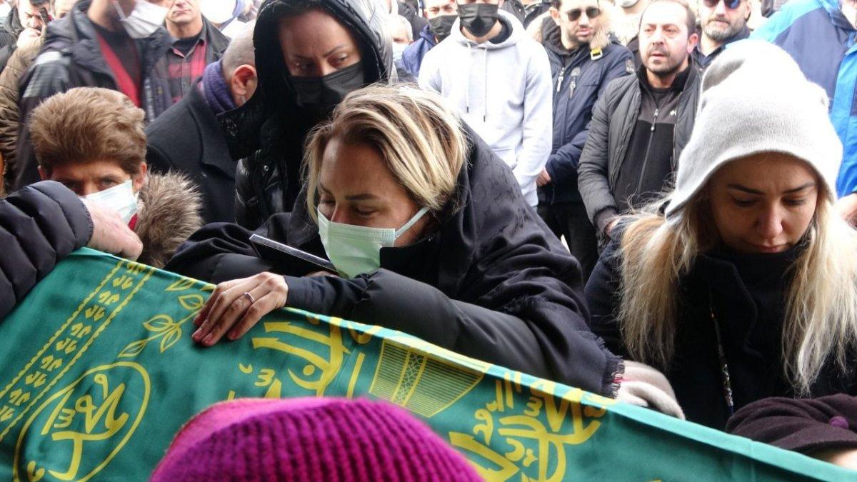 Ece Erken, eşinin vefatının kırkıncı gününde paylaşım yaptı