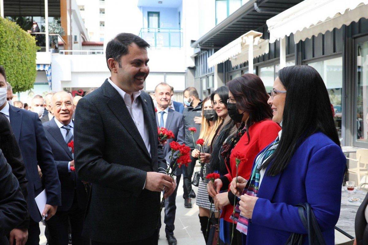 Murat Kurum: Kadınlarımız her alanda Türkiye'yi büyütüyor