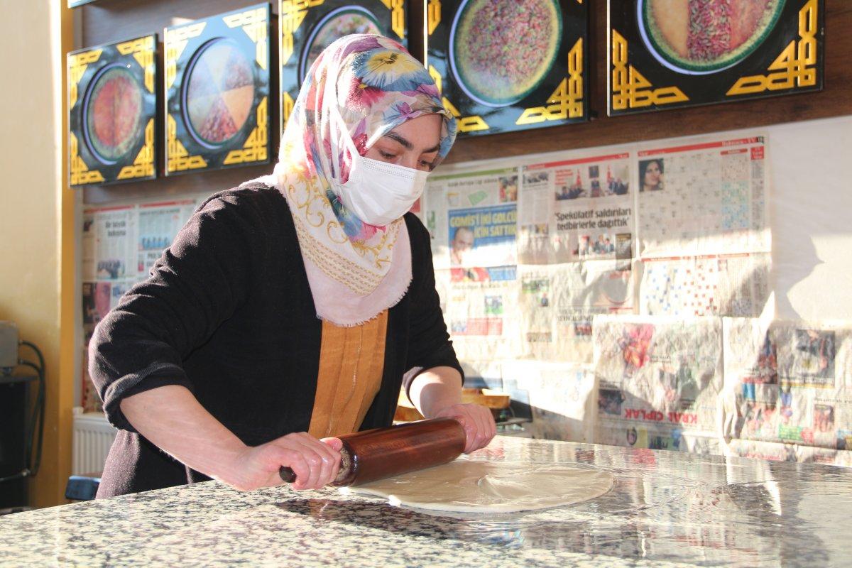 Bitlisli künefe ustası kadının büyük başarısı