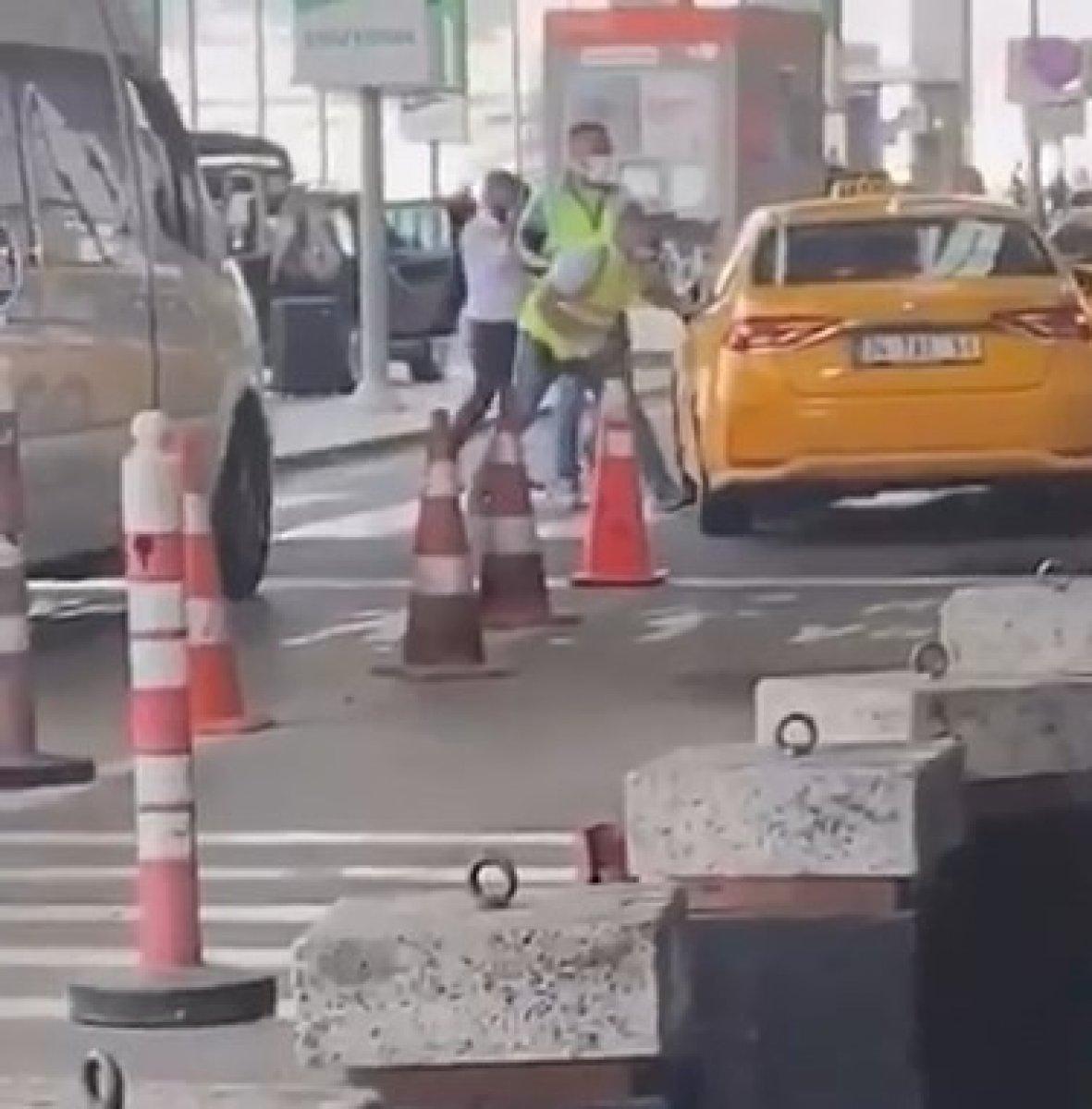 Sabiha Gökçen Havalimanı'nda yine kahya terörü