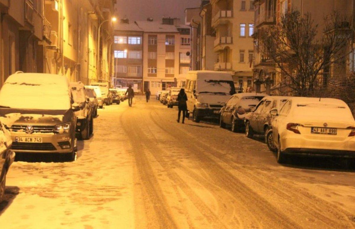 Kütahya beyaza büründü