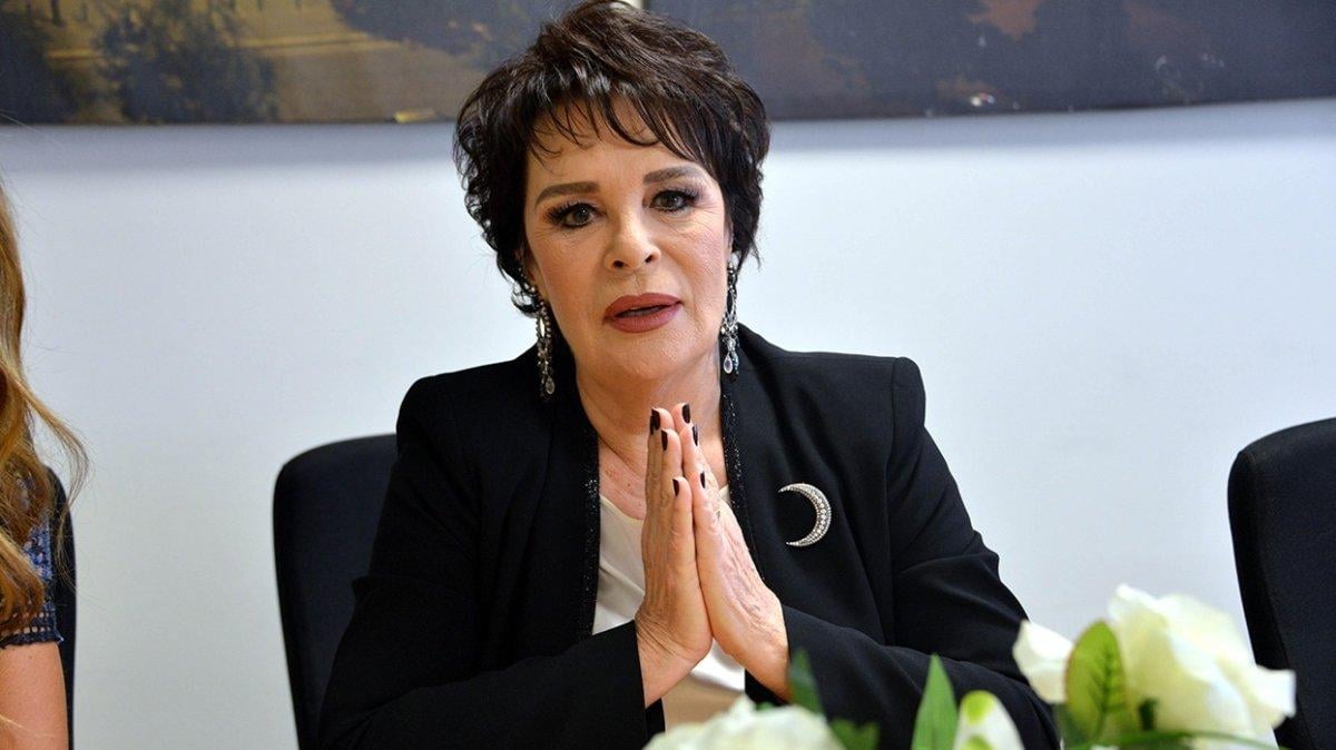 Hülya Koçyiğit: İyi insan olmaya çalışıyorum