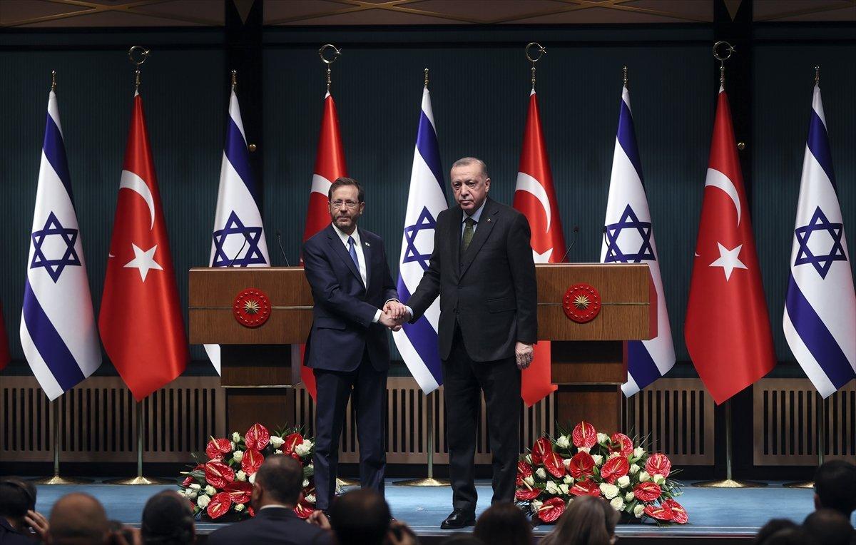 İsrail Cumhurbaşkanı Herzog, basın toplantısına Türkçe konuşarak başladı