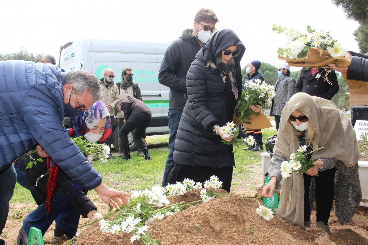 Seray Sever’den babasına acı veda