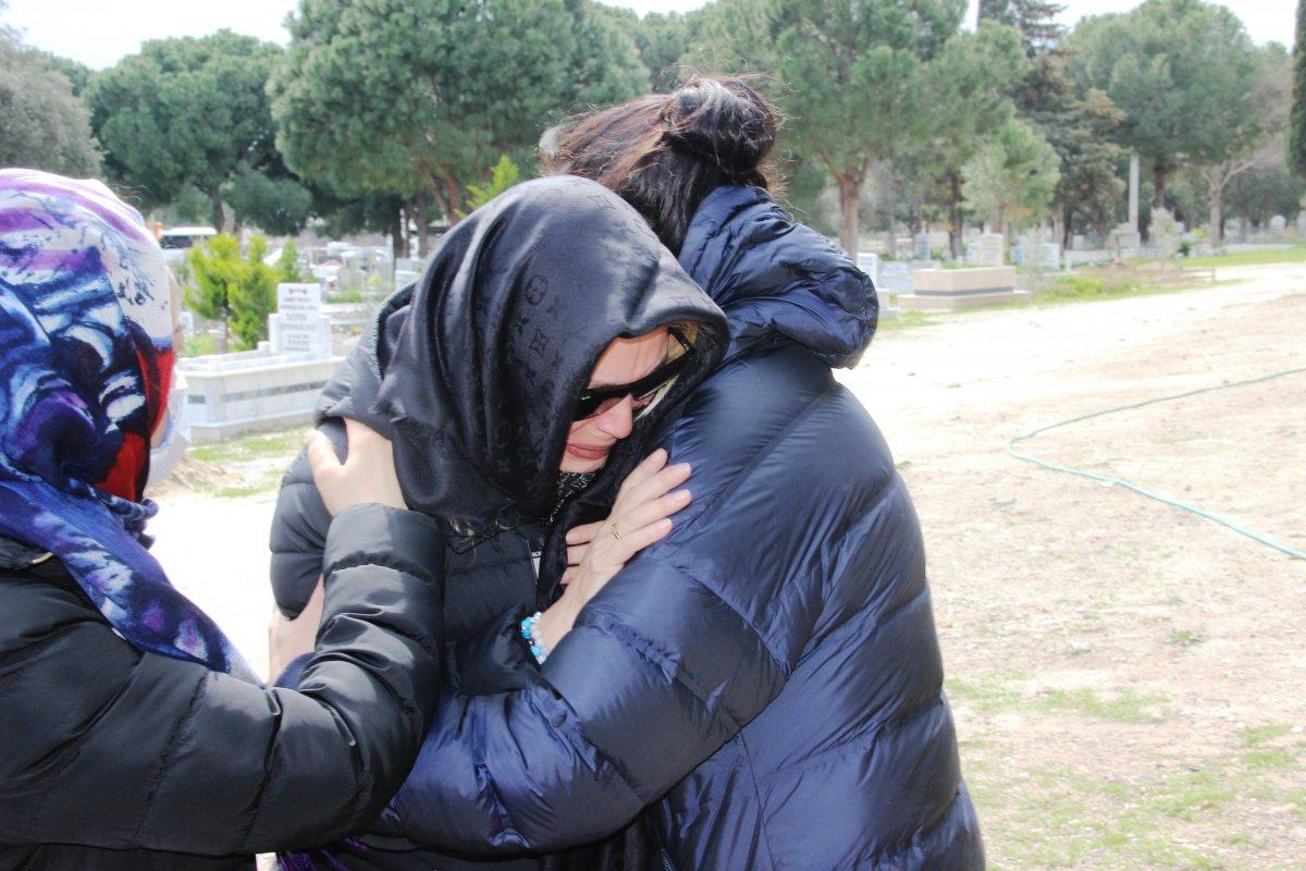 Seray Sever’den babasına acı veda