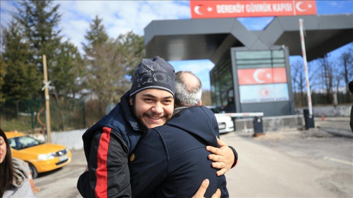 Ukrayna’dan dönen Türk öğrenciler hakkında YÖK açıklaması