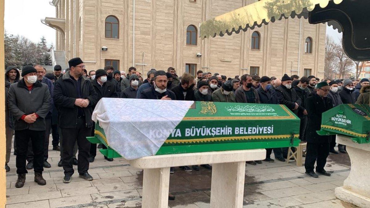 Konya'da damadı tarafından bıçaklanan kadın toprağa verildi