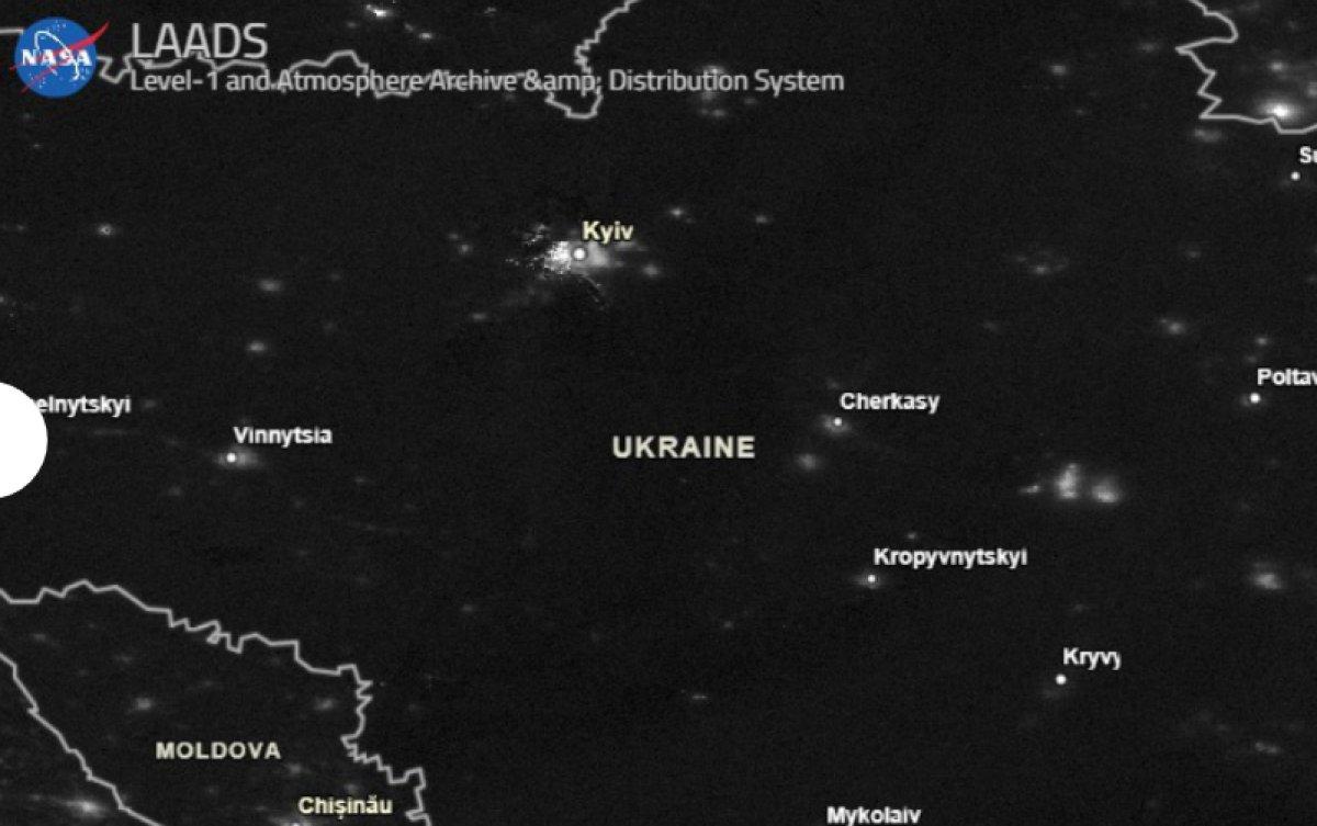 NASA, Ukrayna'nın karanlığa gömüldüğü anları fotoğrafladı