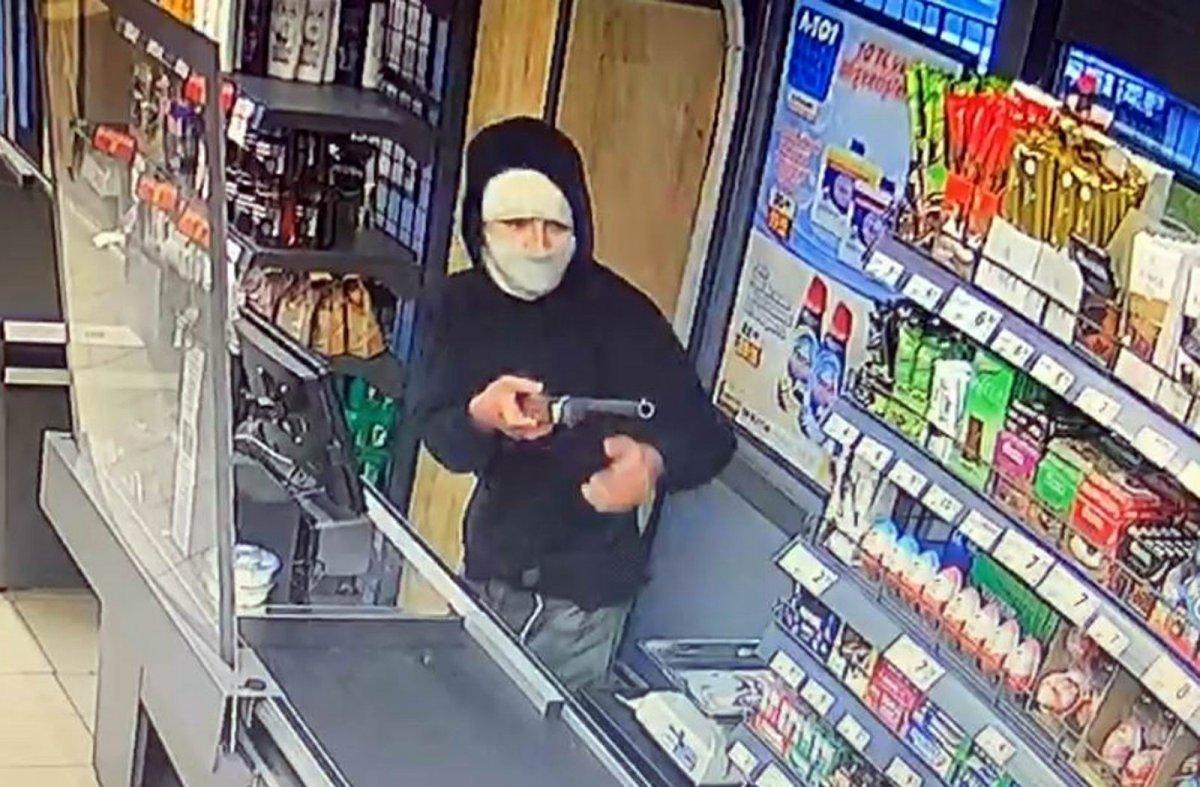 Samsun'da tüfekli soyguncu, girişiminde başarısız oldu