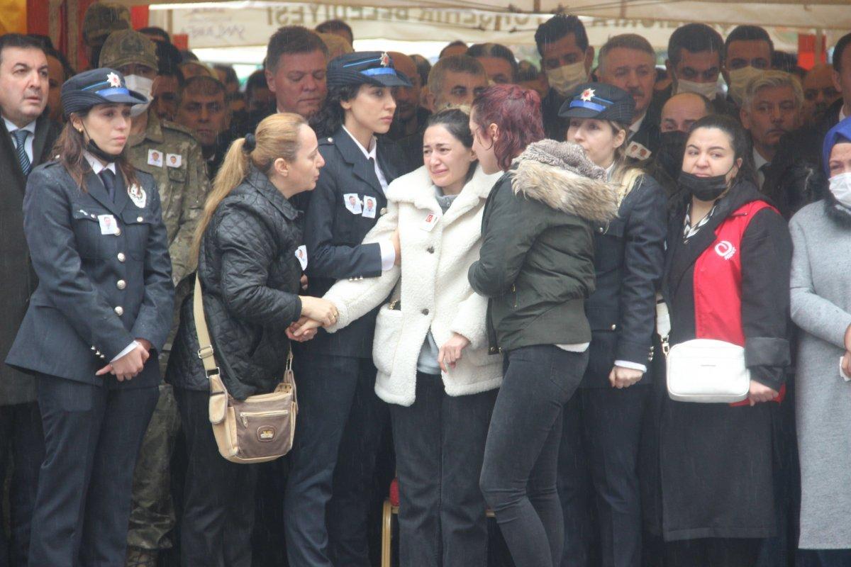 Şanlıurfa’da şehit düşen polisler için tören