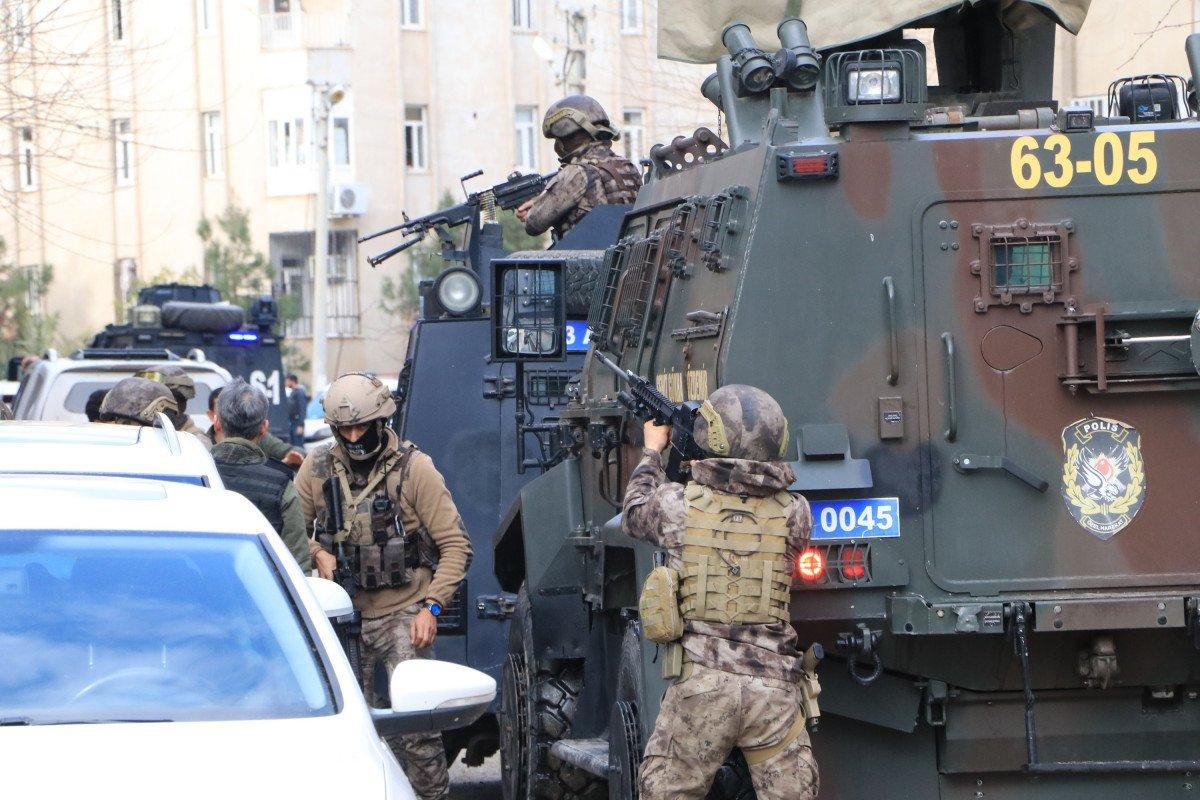 Şanlıurfa'da polisleri şehit eden saldırgan ölü ele geçirildi