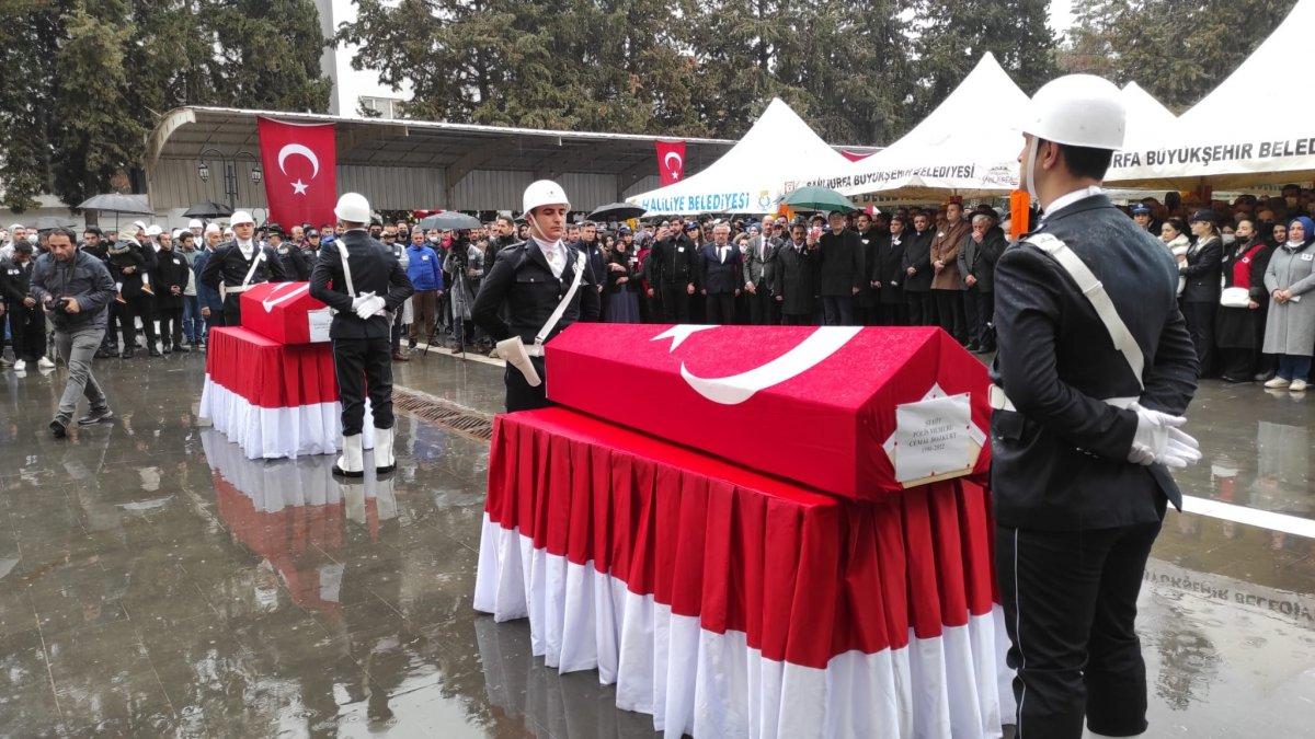Şanlıurfa’da şehit düşen polisler için tören