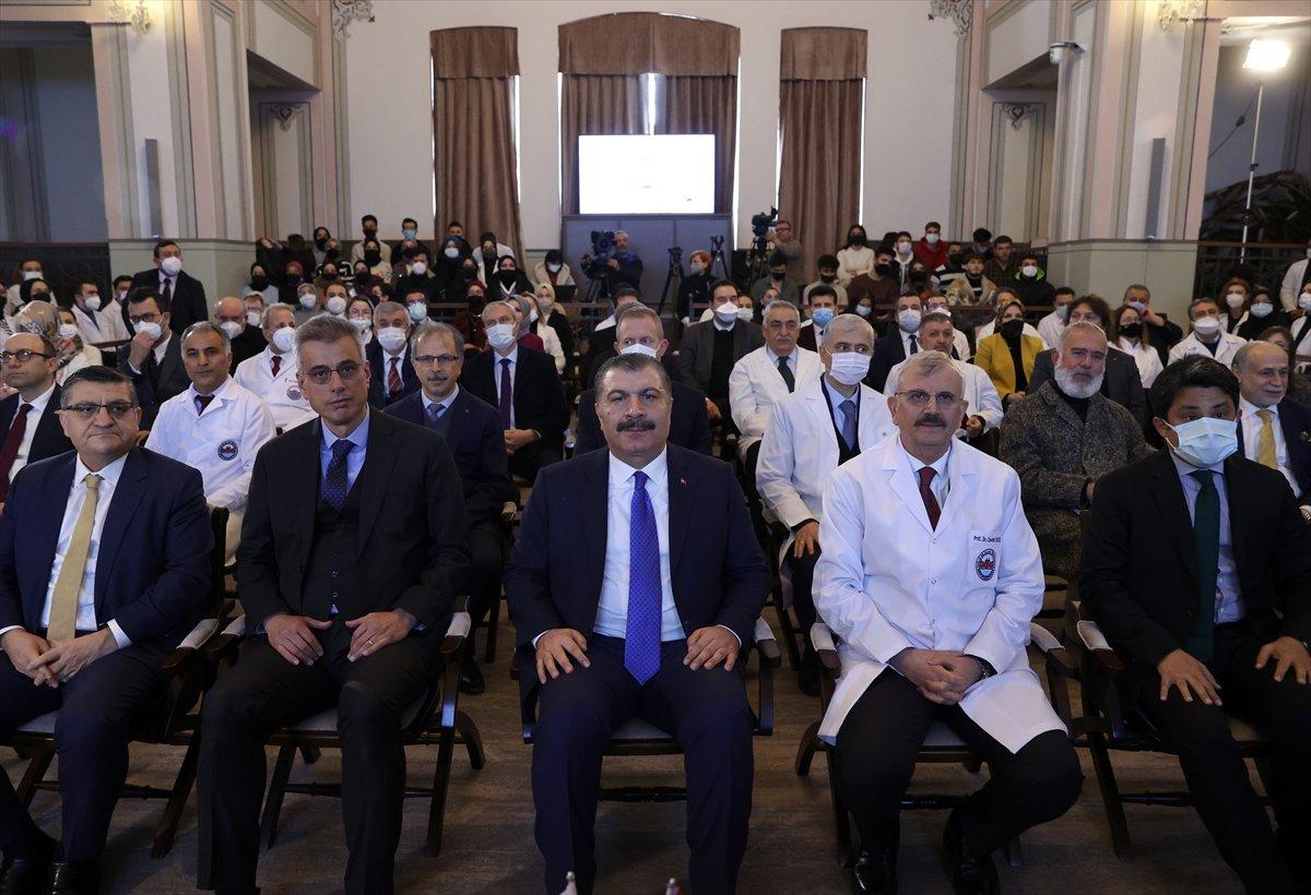 Fahrettin Koca sağlıkçılarla buluştu