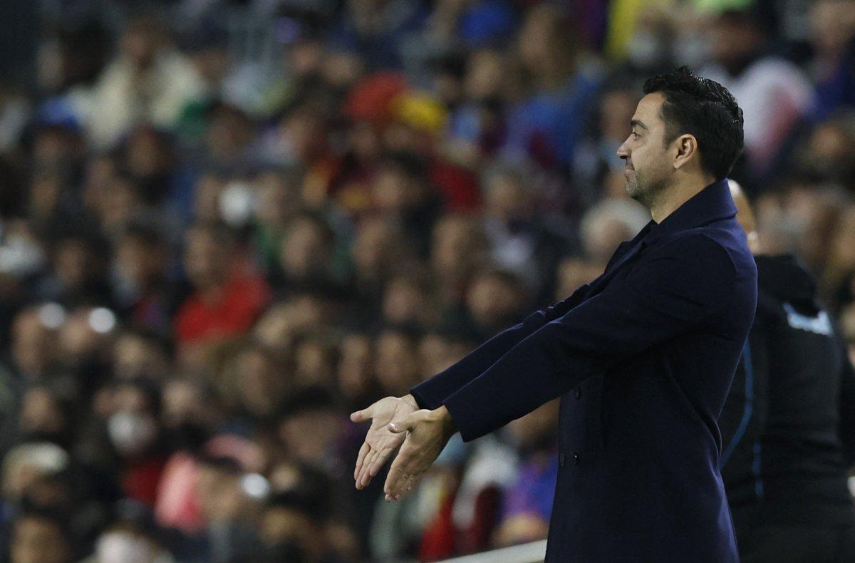 Xavi, Galatasaray maçı devre arasında çıldırdı