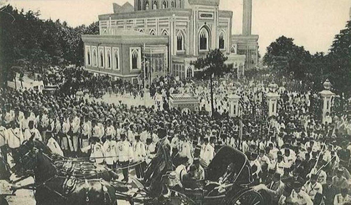 Kamerun’da devam eden Osmanlı kültürü: Cuma selamlığı