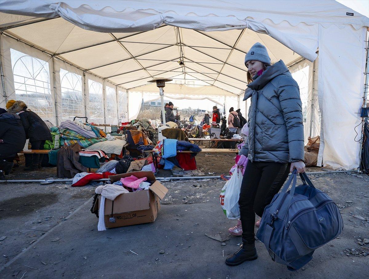 2 milyon 597 bin 543 Ukraynalı ülkesini terk etti