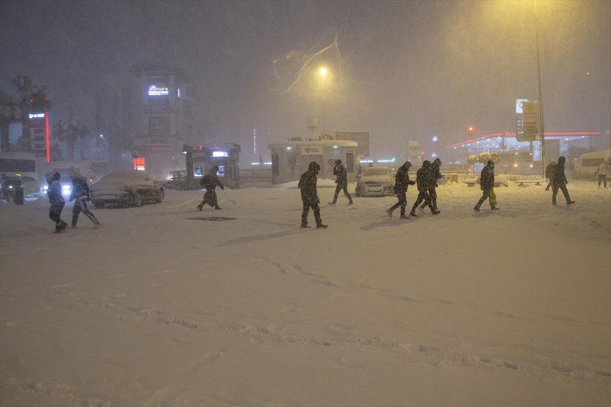 İstanbul güneşli havayı salı günü görecek