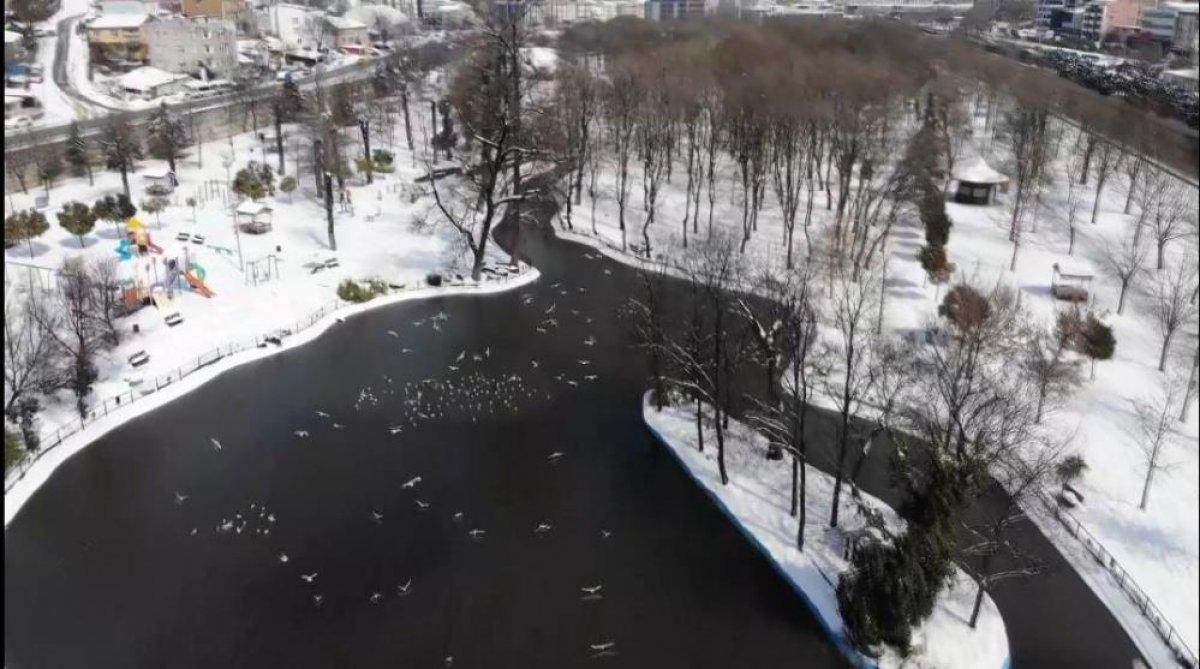 İstanbul'da kar yağışının ardından kartpostallık görüntüler