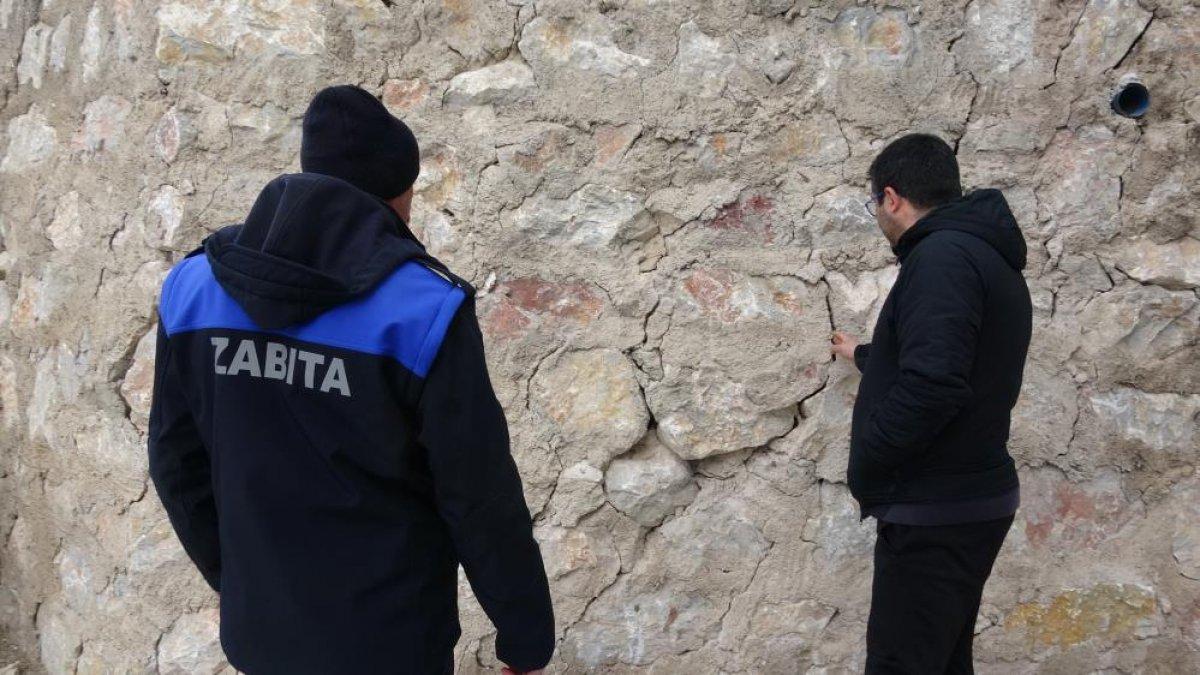 Tokat'ta 12 katlı binanın istinat duvarında çatlaklar oluştu