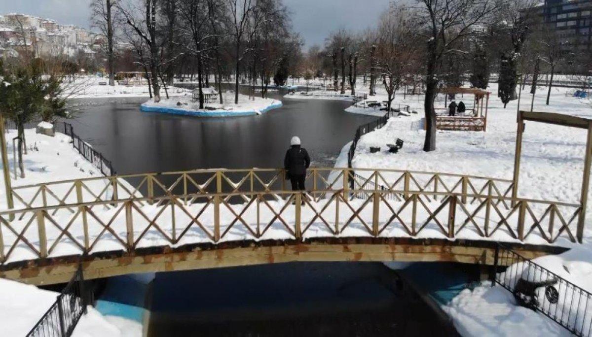 İstanbul'da kar yağışının ardından kartpostallık görüntüler