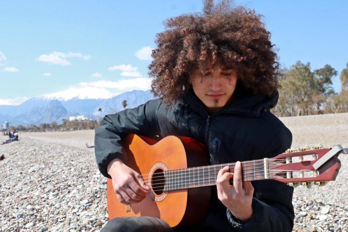 Antalya'da kar, deniz ve güneş keyfi