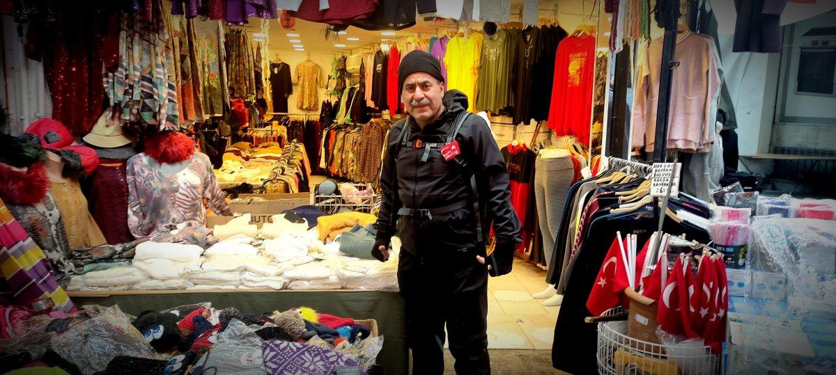 Bursa'da Atletizmci esnaf, işine koşarak gidiyor