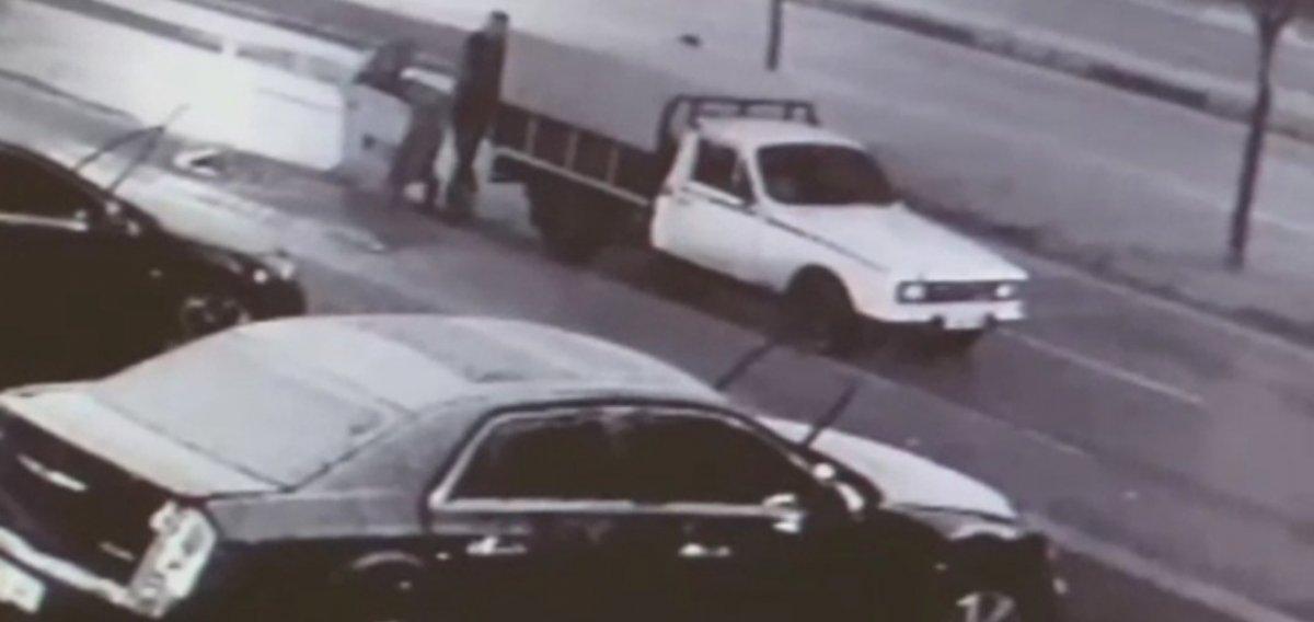 Bursa’da iki hırsız, çöp konteyneri çaldı