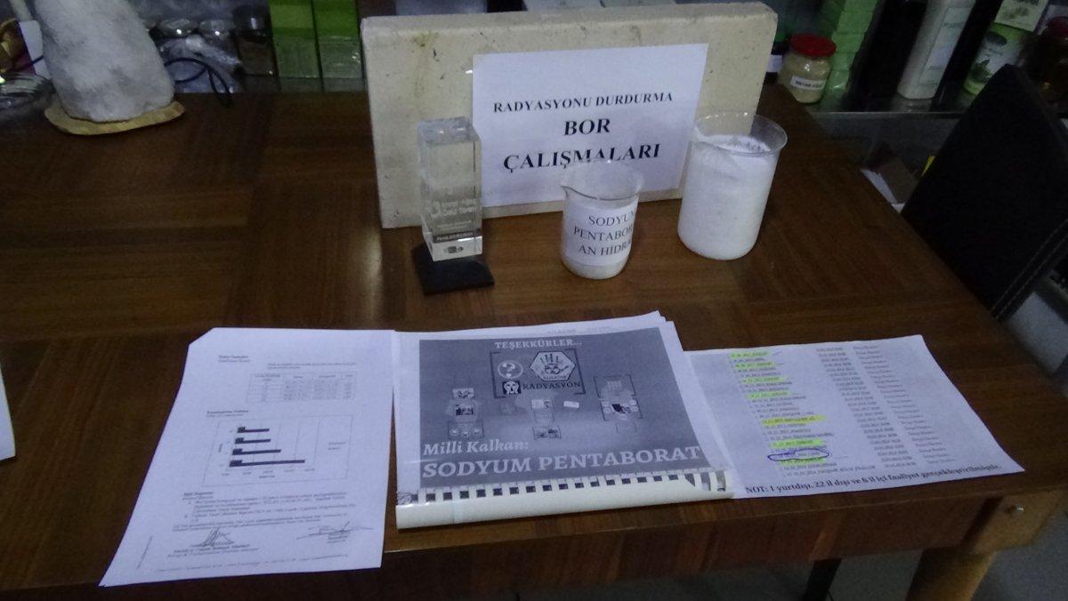 Balıkesir'deki bilim adamı, nükleer tehdide karşı borla sızıntı önleyici yaptı