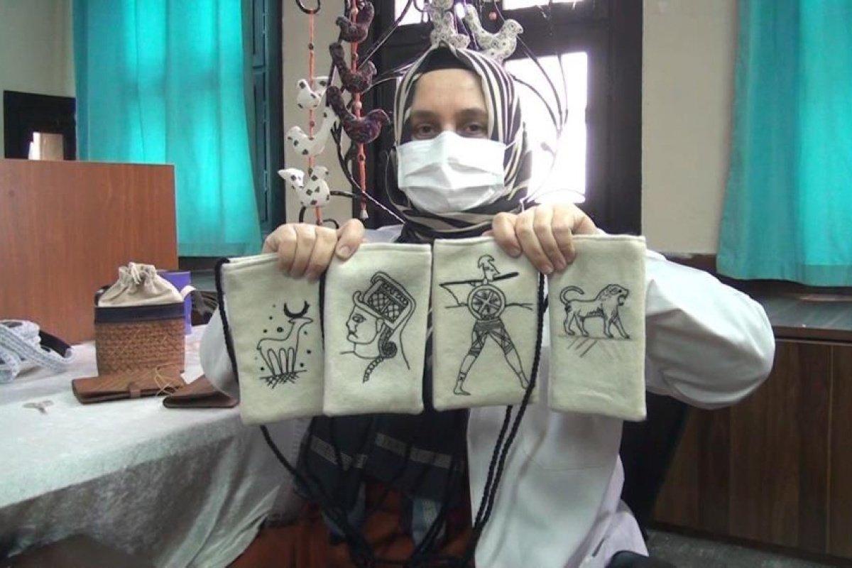 Friglere ait desenlerin sanatla buluşması