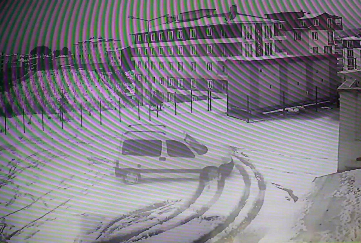 Ordu'daki okul bahçesinde drift attılar