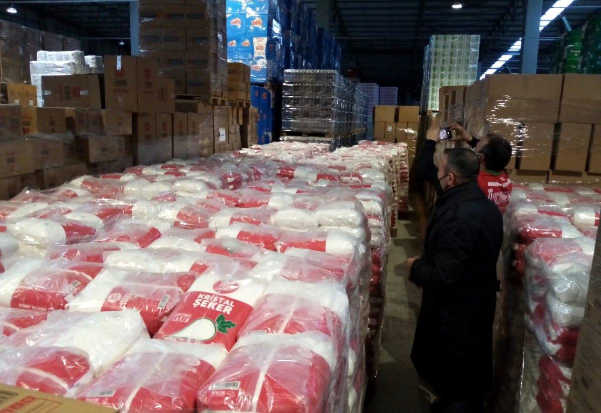 Mersin’de rafta olmayan 48 ton toz şeker, depodan çıktı