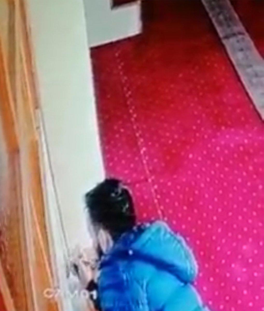 Çorum'da camiye gelen imam, gencin notuyla duygulandı