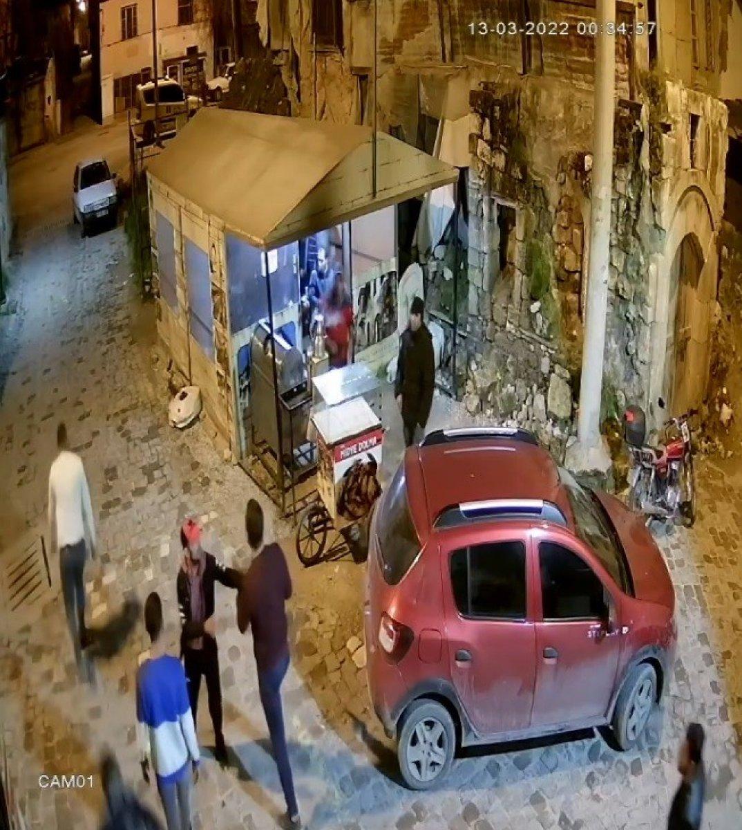 Mersin'deki barda çıkan kavgada, müşteri darbedilip öldürüldü