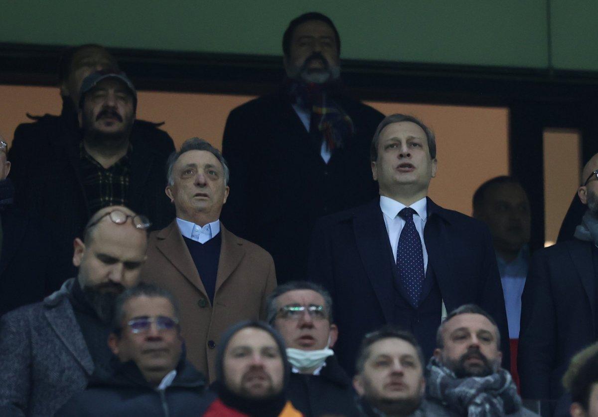 Galatasaray'a kaybeden Beşiktaş'ta olağanüstü toplantı
