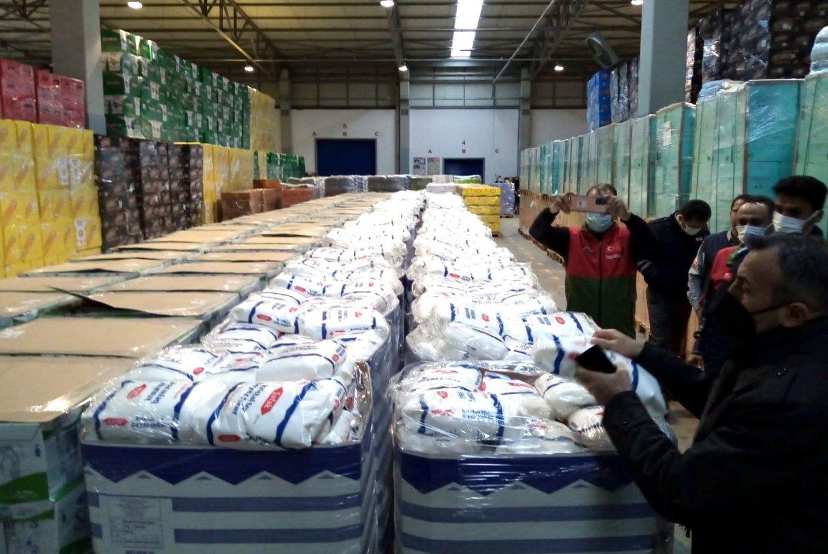 Mersin’de rafta olmayan 48 ton toz şeker, depodan çıktı