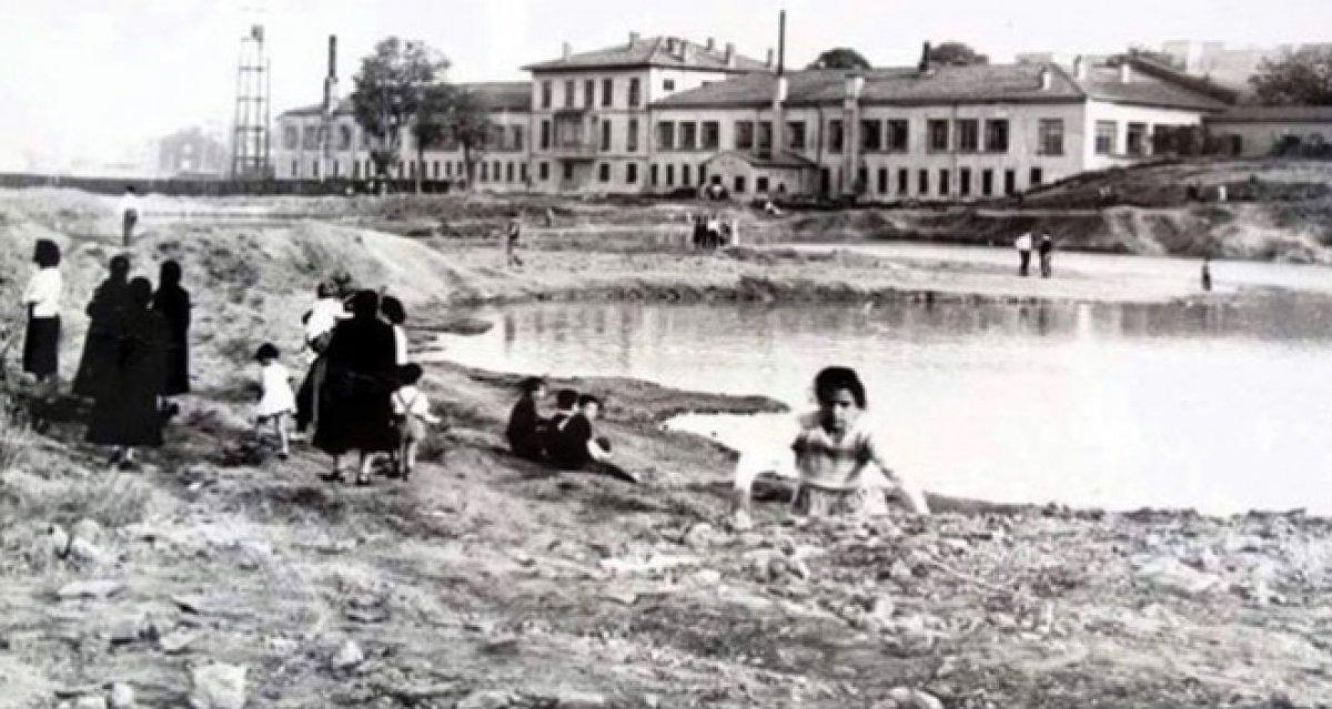 Vakanüvis, Unkapanı Köprüsü'nü yaptıran Valide Sultan'ı yazdı