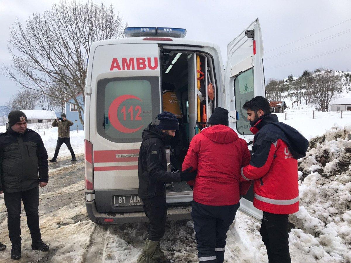 Düzce’de yaylaya çıkan teknisyen donmaktan kurtarıldı