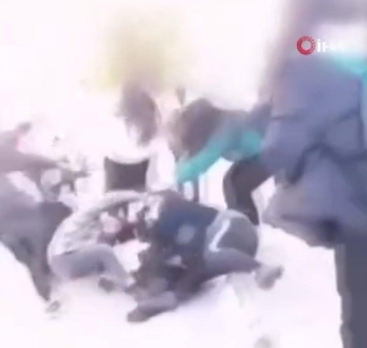 Ankara'da liselilerin kavgası kamerada