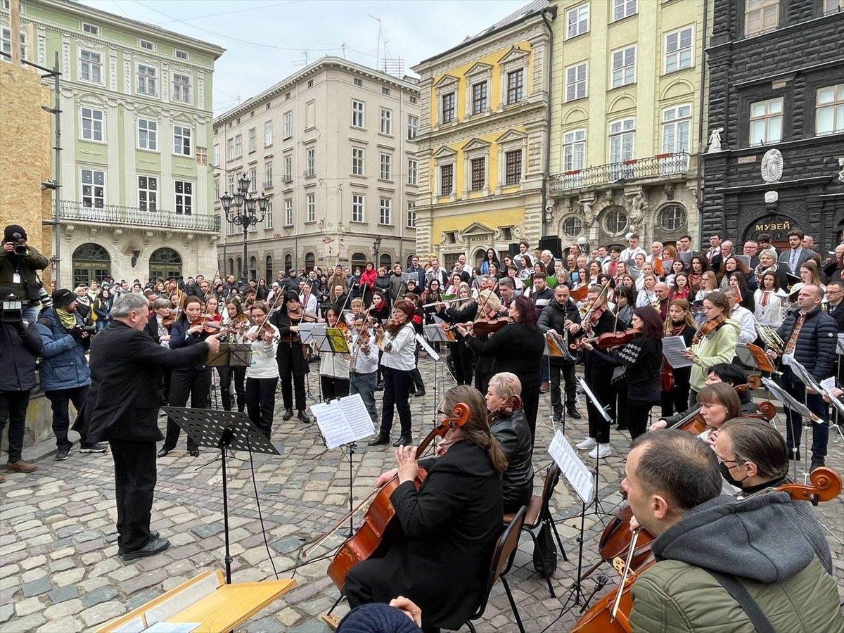 Lviv’de konserli Rusya protestosu